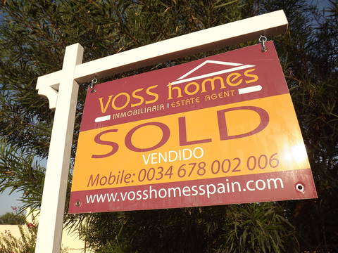 Vendido por Voss Homes