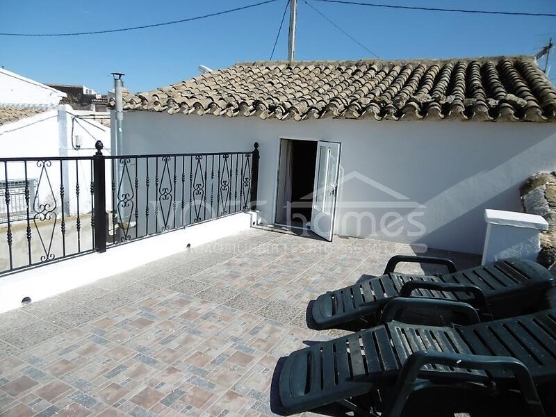 VH1093: Village / Town House for Sale in Huércal-Overa Villages