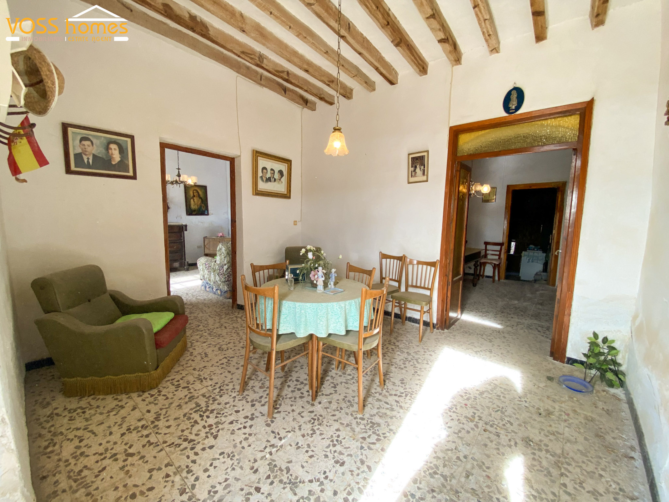 VH1422: Stadthaus zu verkaufen im Zurgena Bereich