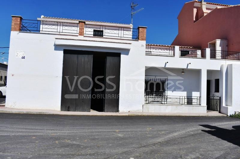 Casa Blanca en el Pueblos Huércal-Overa