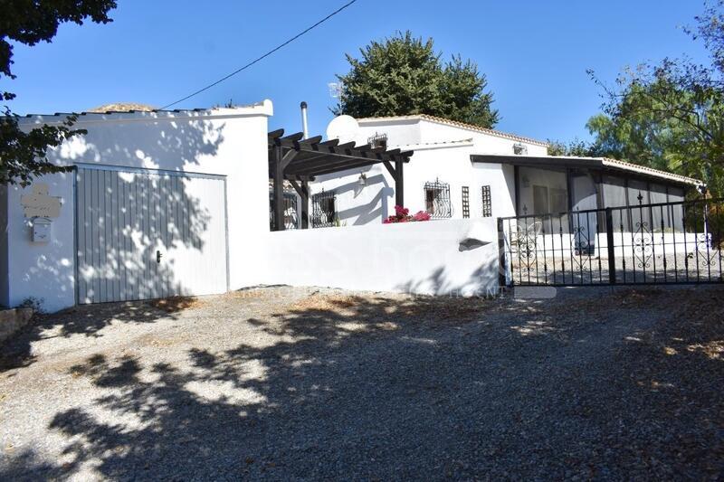 VH1785: Casa Fuente, Country House / Cortijo for Sale in Huércal-Overa, Almería