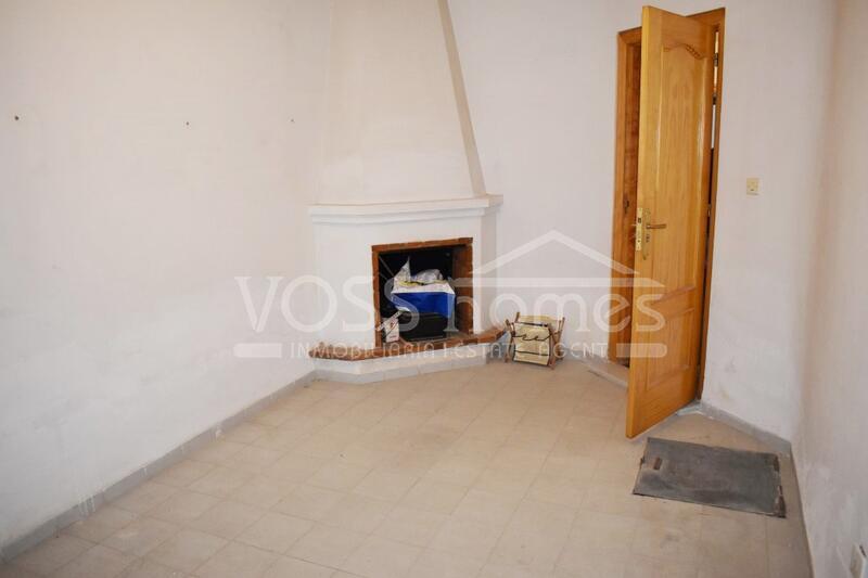 VH1854: Village / Town House for Sale in Huércal-Overa Town