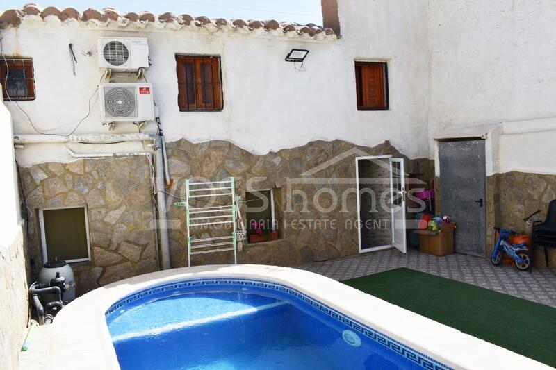 VH1893: Village / Town House for Sale in Huércal-Overa Villages