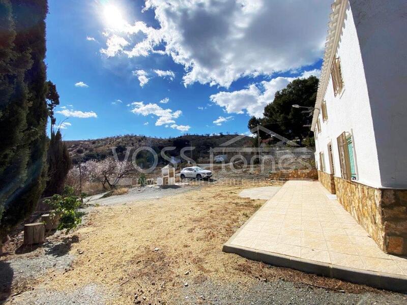 VH2059: Country House / Cortijo for Sale in Huércal-Overa, Almería