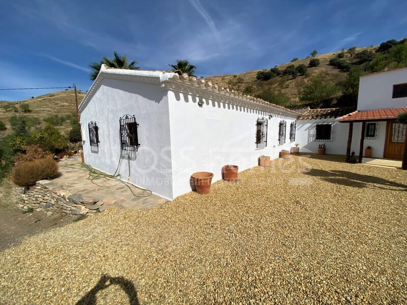 VH2107: Country House / Cortijo for Sale in Huércal-Overa Countryside