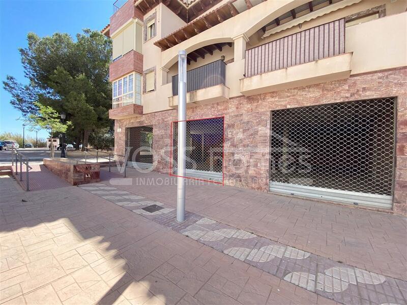 VH2177: Commercial for Sale in Huércal-Overa Town