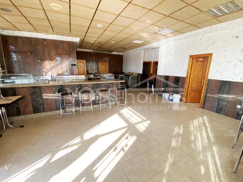 VH2241: Коммерческая недвижимость продается в Huércal-Overa, Almería
