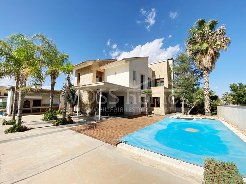 VH2251: Villa for Sale in Huércal-Overa Town