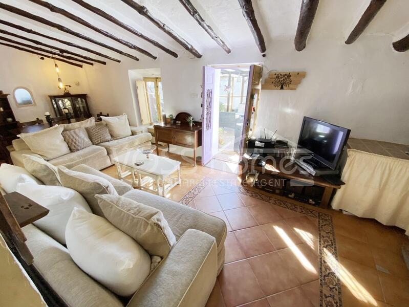 VH2289: Country House / Cortijo for Sale in Huércal-Overa Countryside