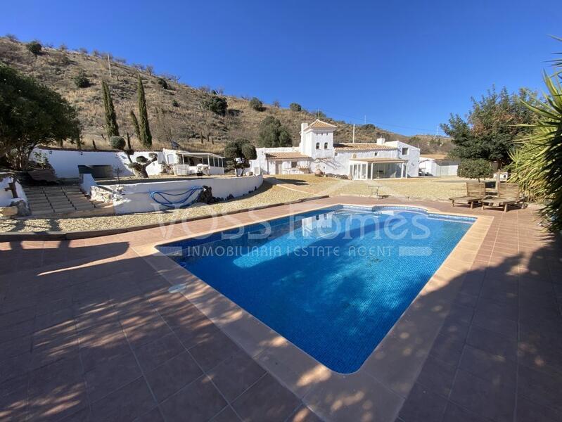 VH2296: Cortijo Torre, Landhaus zu verkaufen im Huércal-Overa, Almería