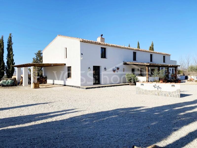 VH2302: Country House / Cortijo for Sale in Velez Rubio Area