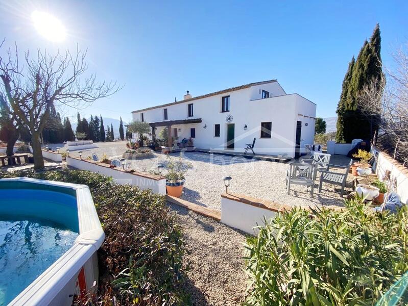 VH2302: Cortijo Los Titos, Country House / Cortijo for Sale in Velez-Rubio, Almería