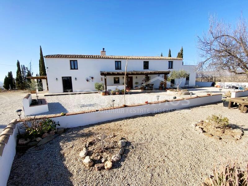 VH2302: Country House / Cortijo for Sale in Velez Rubio Area