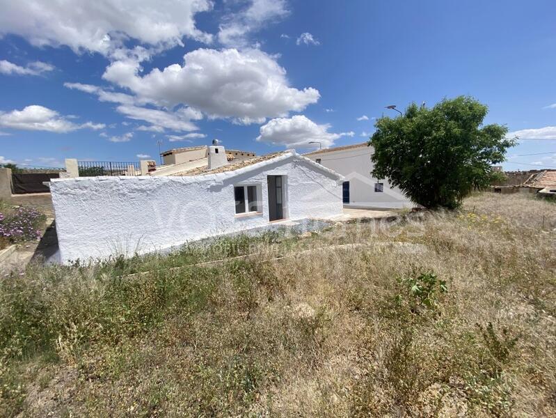 VH2322: Country House / Cortijo for Sale in Huércal-Overa Countryside