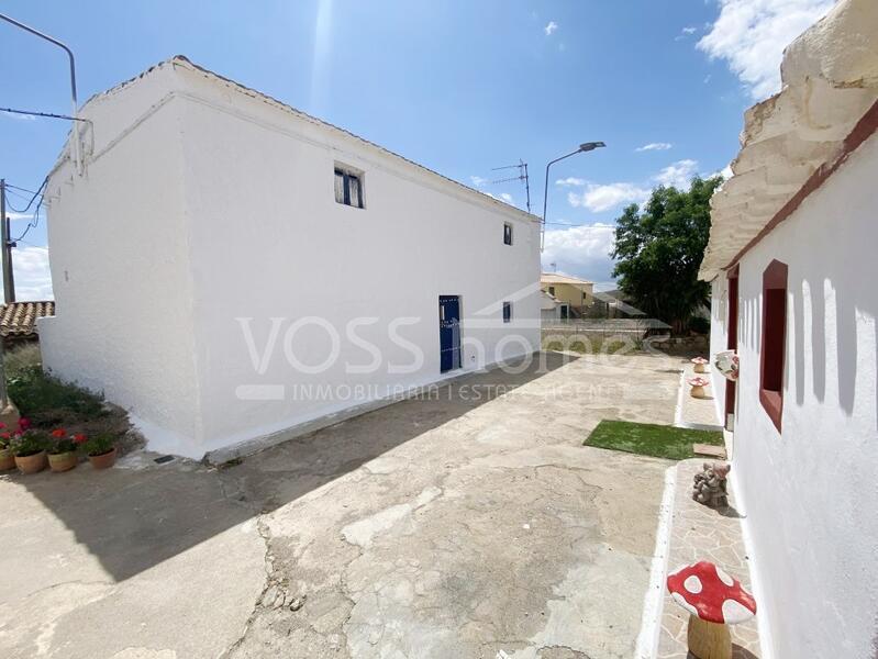 VH2322: Country House / Cortijo for Sale in Huércal-Overa Countryside