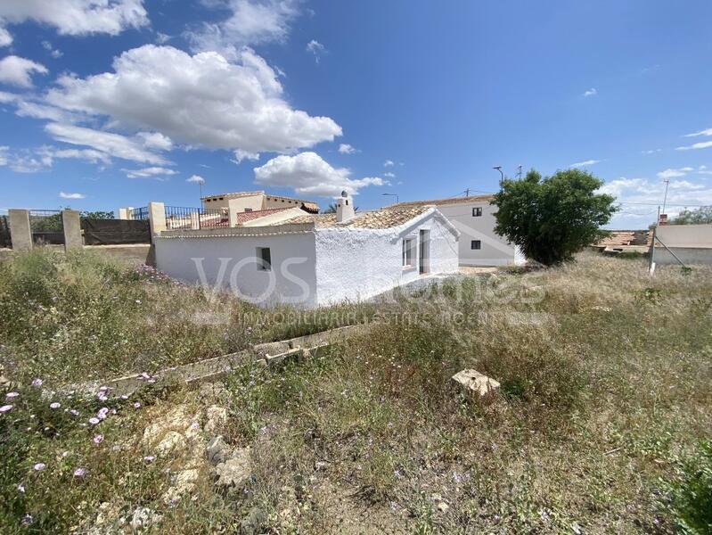 VH2322: Country House / Cortijo for Sale in Huércal-Overa Countryside