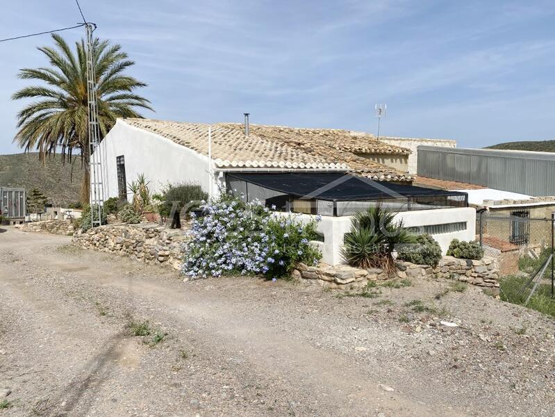 VH2344: Casa Higuera, Country House / Cortijo for Sale in Taberno, Almería