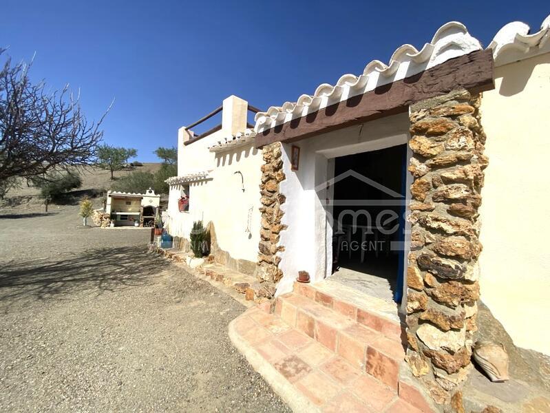 VH2349: Country House / Cortijo for Sale in Huércal-Overa Countryside