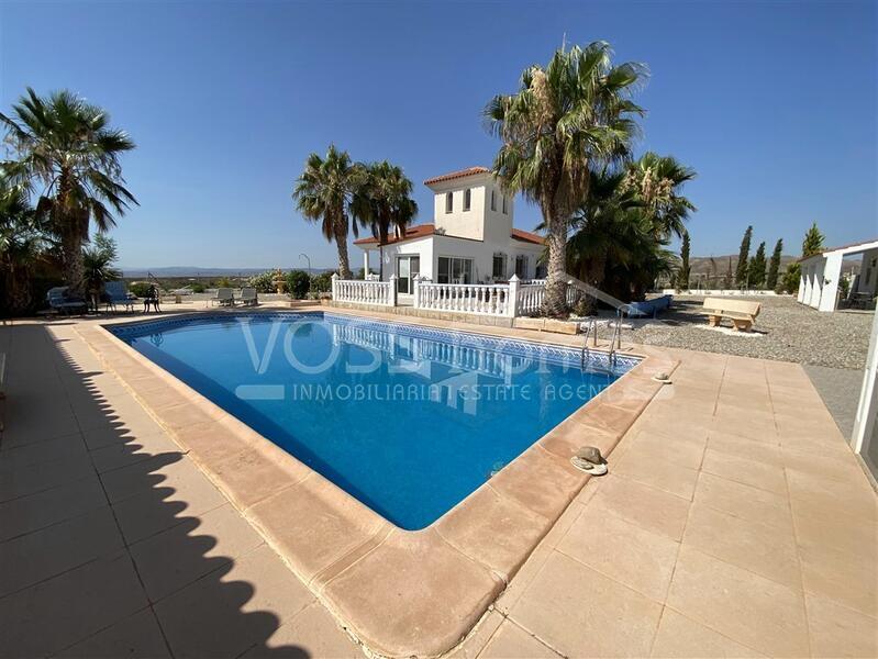 VH2430: Villa for Sale in Huércal-Overa Countryside