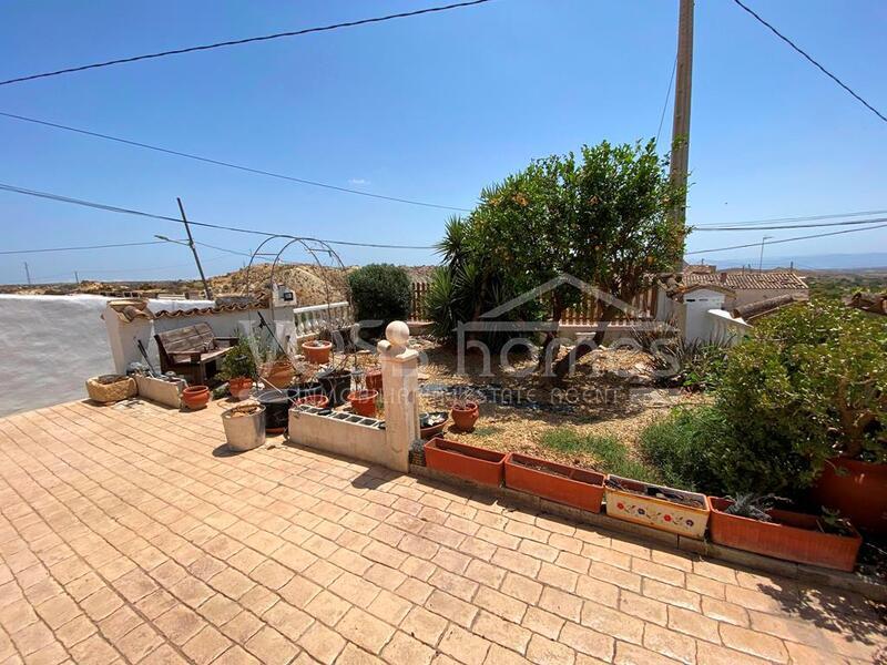 VH2494: Country House / Cortijo for Sale in Huércal-Overa Countryside