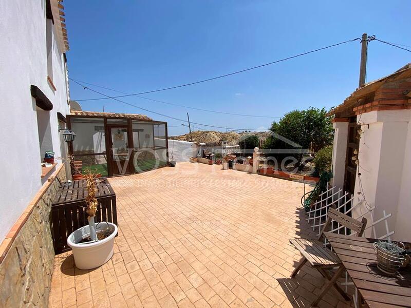 VH2494: Country House / Cortijo for Sale in Huércal-Overa Countryside