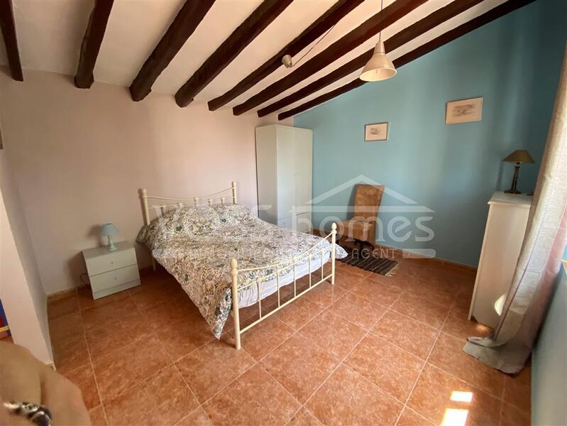 VH2588: Country House / Cortijo for Sale in Huércal-Overa Countryside