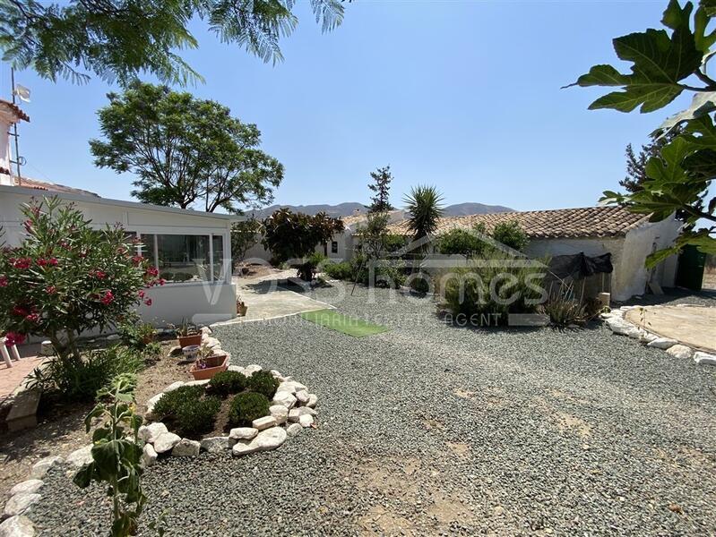 VH2588: Country House / Cortijo for Sale in Huércal-Overa Countryside