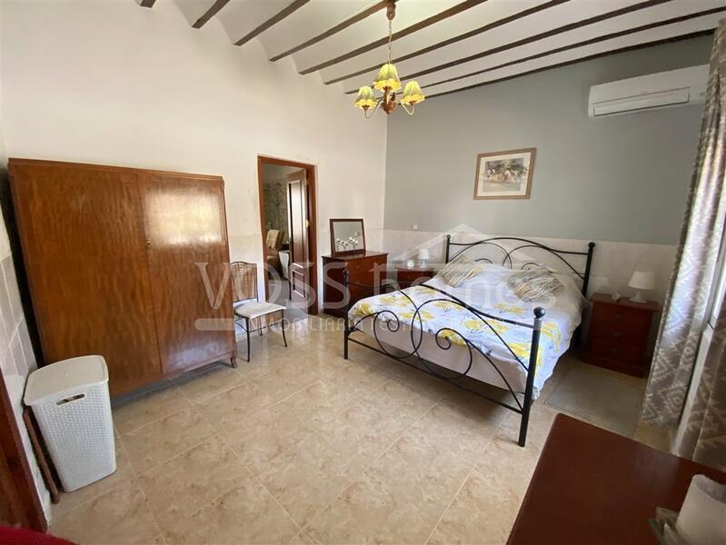 VH2588: Country House / Cortijo for Sale in Huércal-Overa Countryside