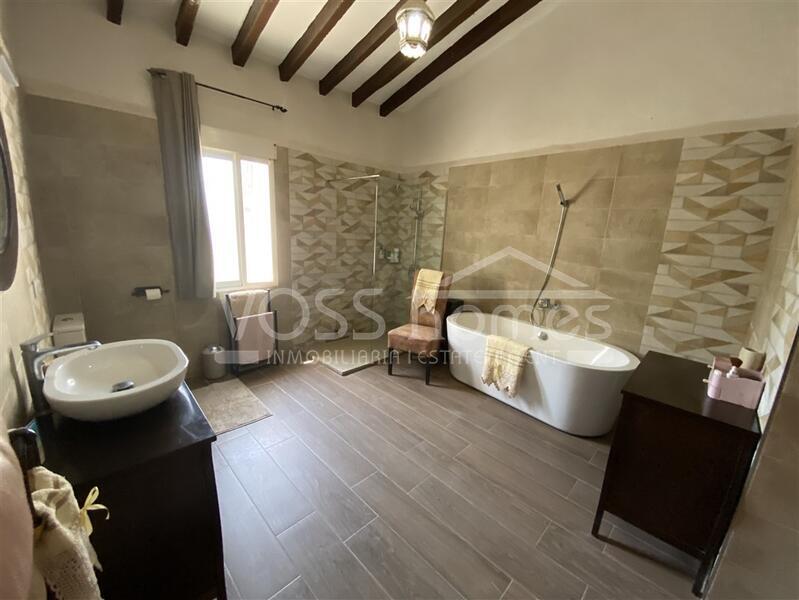 VH2588: Country House / Cortijo for Sale in Huércal-Overa Countryside