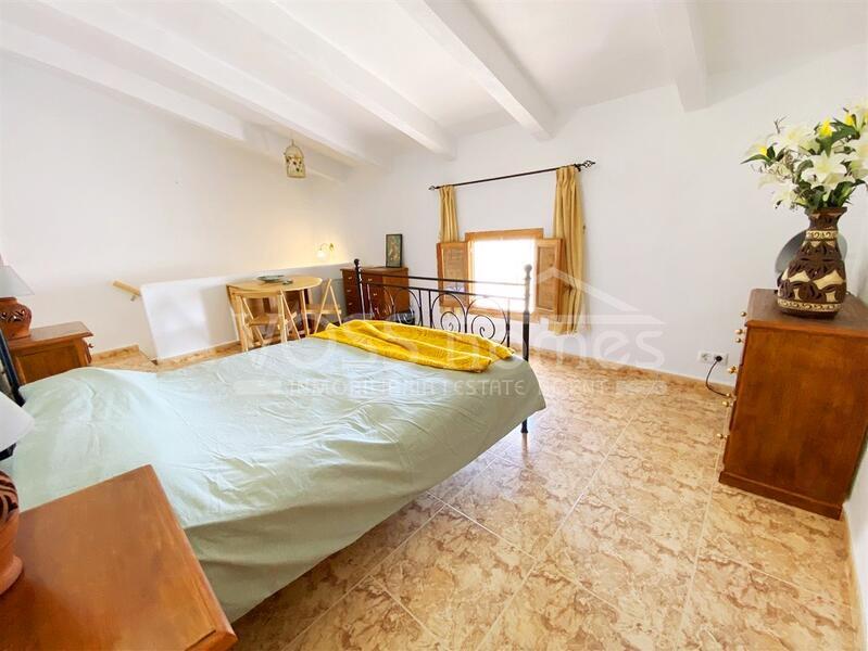 VH2611: Country House / Cortijo for Sale in Huércal-Overa Countryside