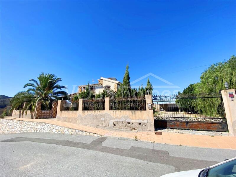 VH2651: Villa for Sale in La Alfoquia Area