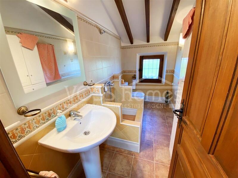 VH2651: Villa for Sale in La Alfoquia Area