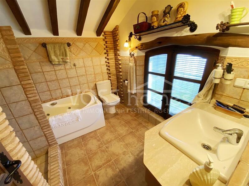 VH2651: Villa for Sale in La Alfoquia Area