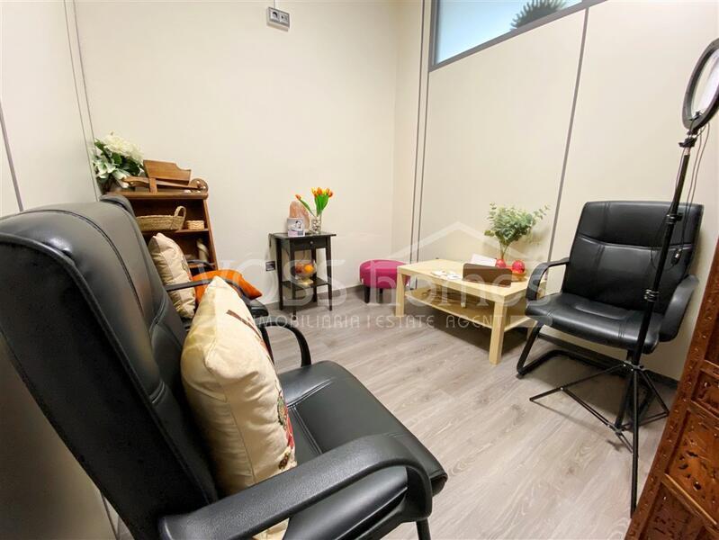 VH2667: Commercial for Sale in Huércal-Overa Town