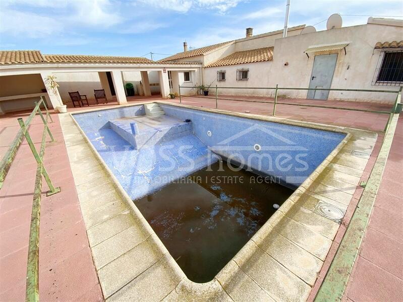 VH2678: Country House / Cortijo for Sale in Huércal-Overa Villages