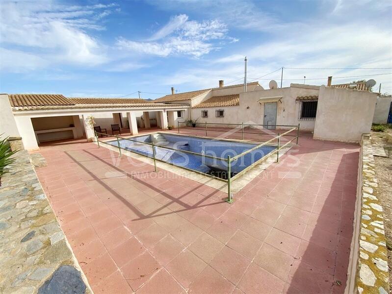 VH2678: Country House / Cortijo for Sale in Huércal-Overa Villages