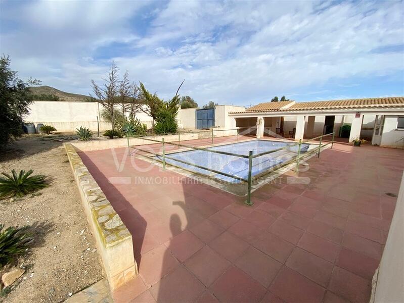 VH2678: Country House / Cortijo for Sale in Huércal-Overa Villages