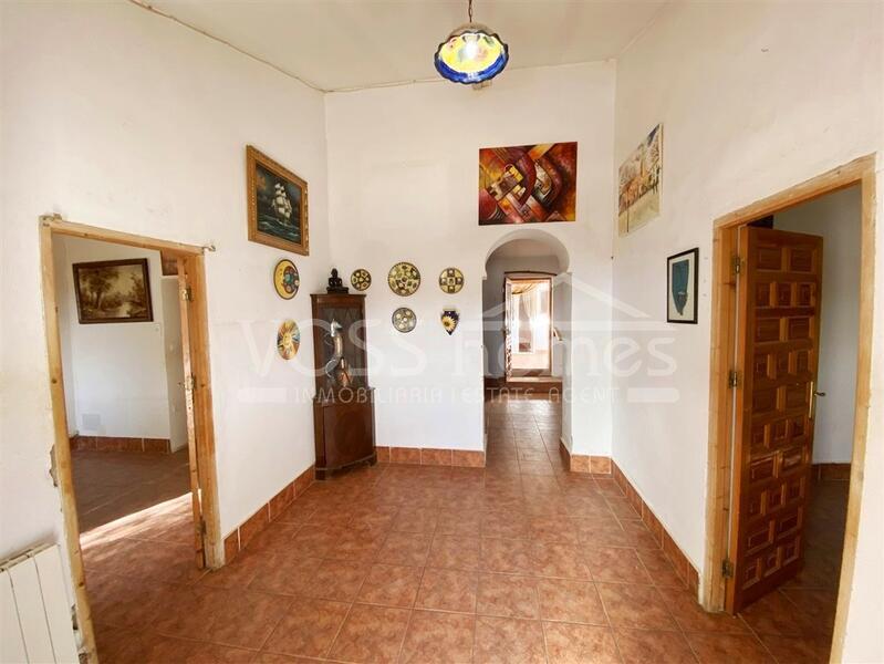 VH2678: Country House / Cortijo for Sale in Huércal-Overa Villages