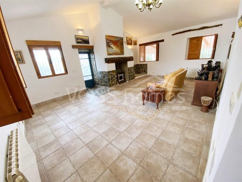 VH2678: Country House / Cortijo for Sale in Huércal-Overa Villages