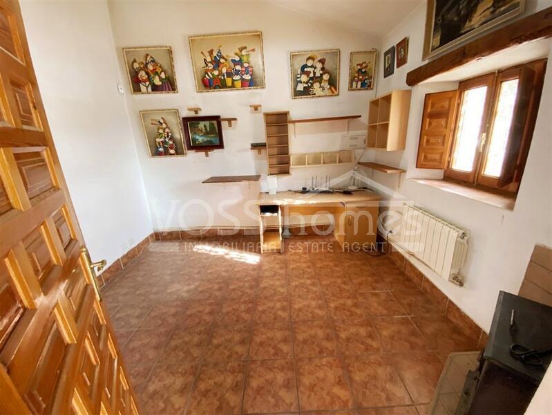 VH2678: Country House / Cortijo for Sale in Huércal-Overa Villages