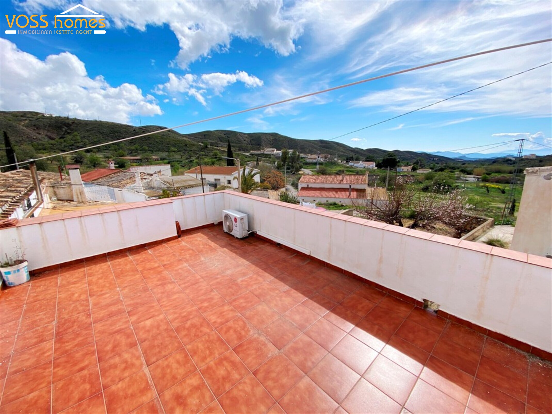 VH2695: Country House / Cortijo for Sale in Huércal-Overa Countryside