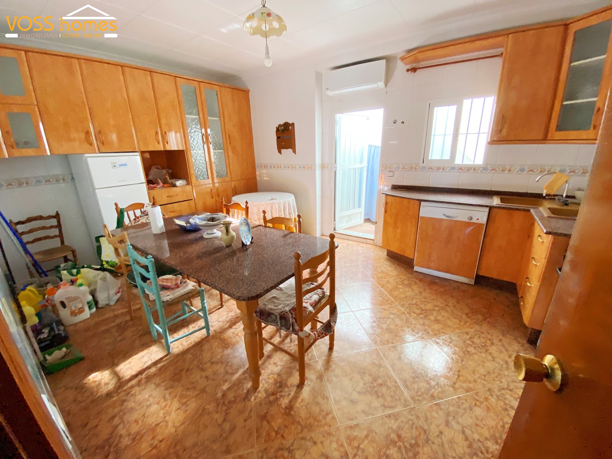 VH2696: Commercial for Sale in Huércal-Overa Town