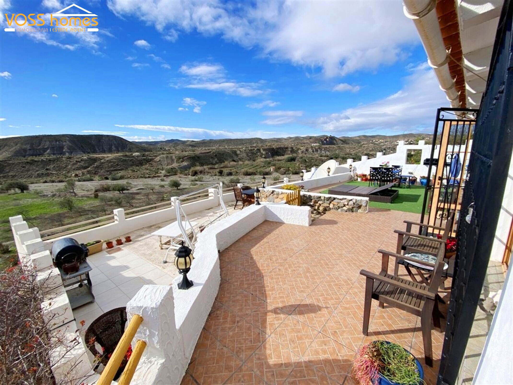 VH2698: Country House / Cortijo for Sale in Huércal-Overa Countryside