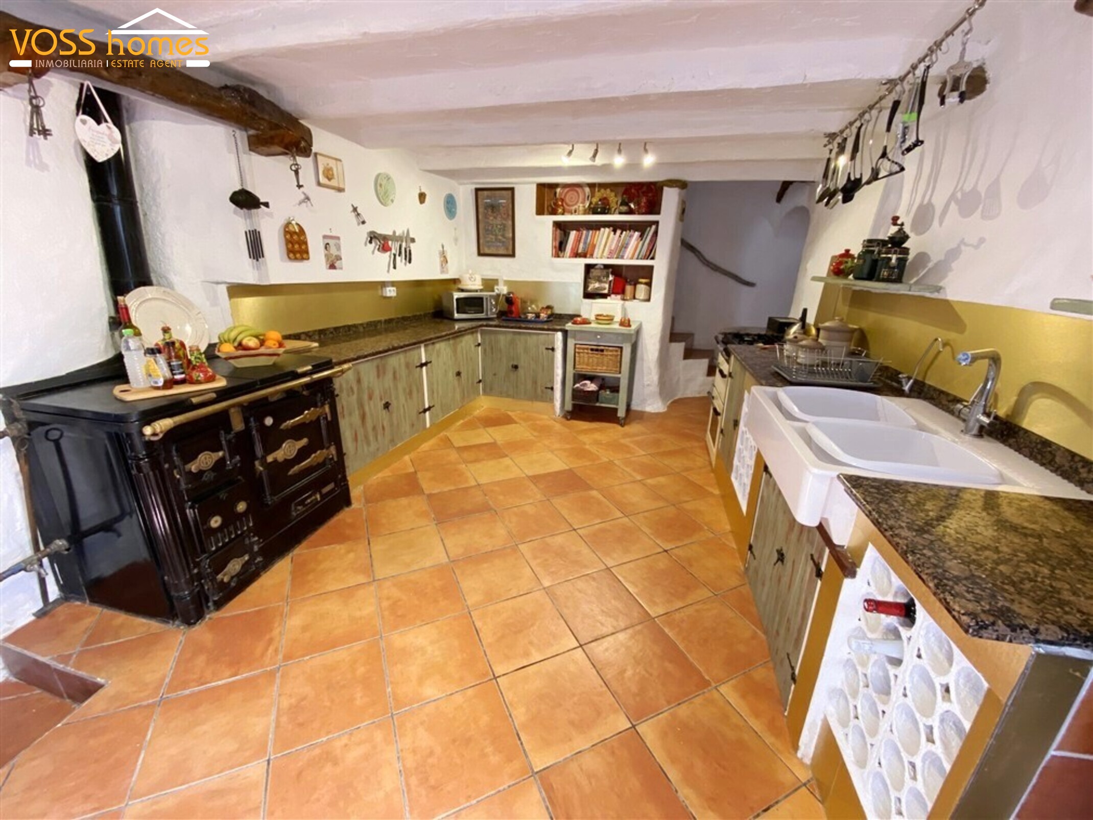 VH2705: Village / Town House for Sale in Taberno Area