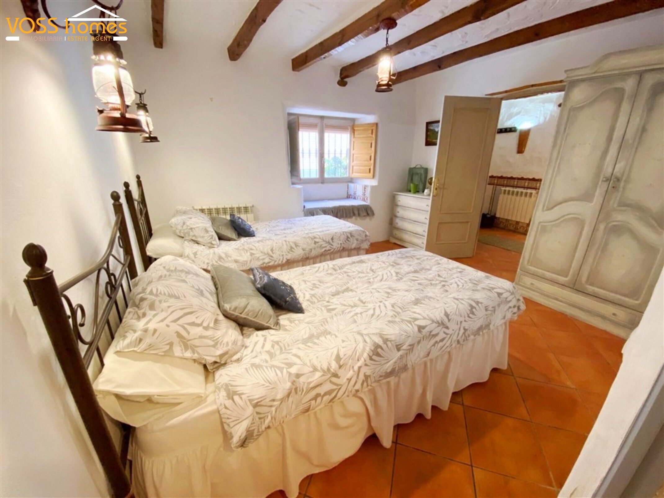 VH2705: Village / Town House for Sale in Taberno Area