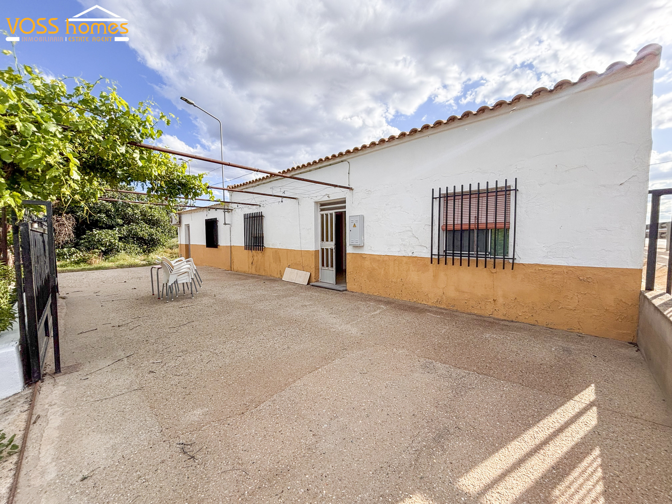 VH2752: Country House / Cortijo for Sale in Huércal-Overa Countryside