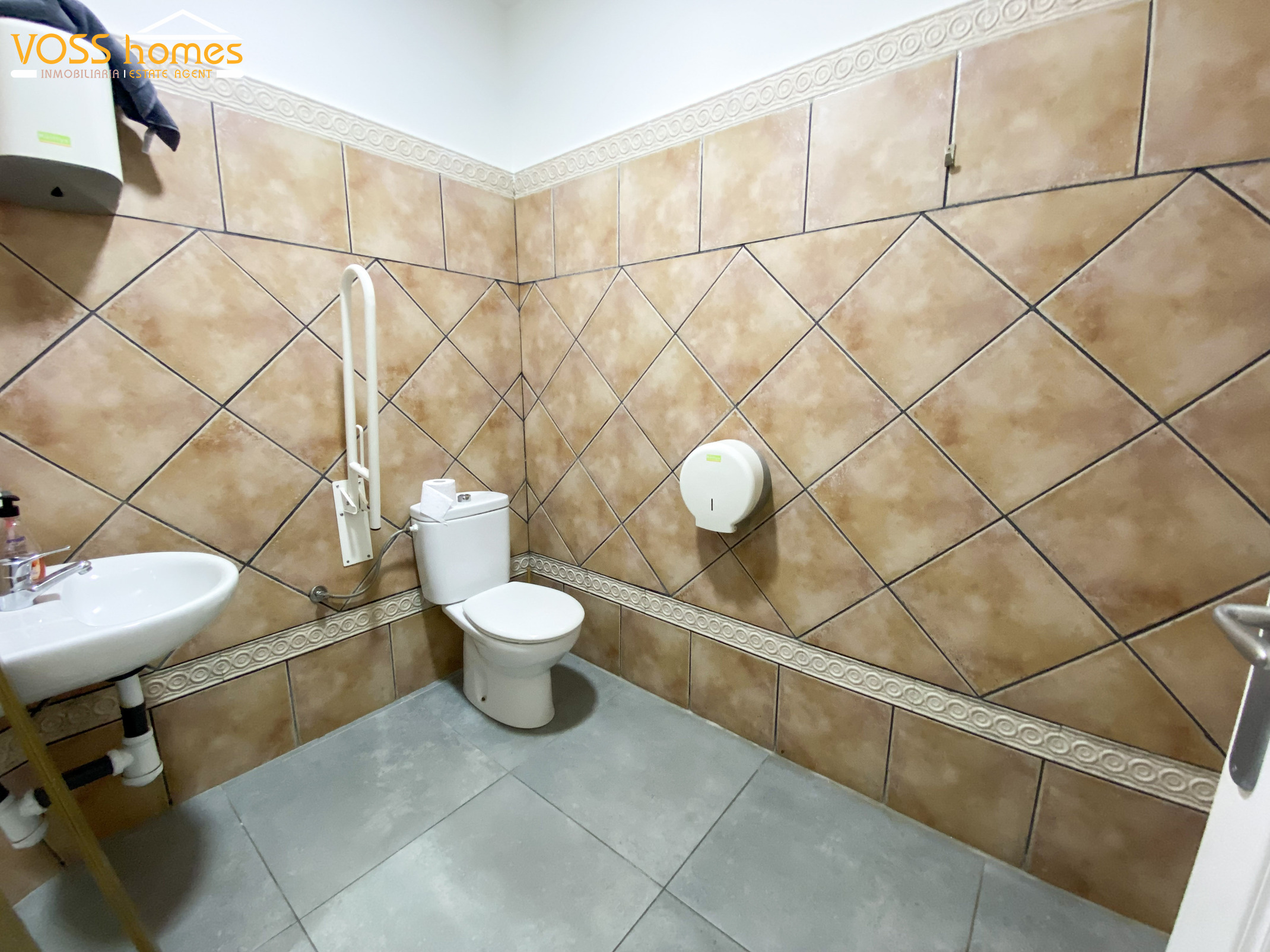 VH2853: Commercial for Sale in La Alfoquia Area