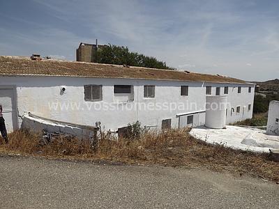 VH952: Commercieel vastgoed te koop in Huércal-Overa dorpen
