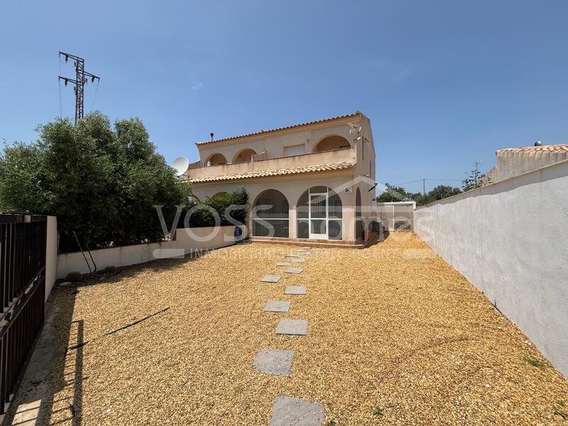 VHR1539: 2 Bedroom Duplex for Rent VHR1539: 2 Bedroom Duplex for Rent